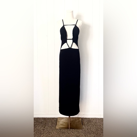 AYA MUSE Unique Rare Triangle Cutout Side Slit Maxi Dress Black Size Small - Picture 2 of 7